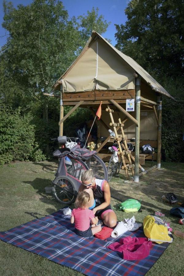 Campingplatz Onlycamp La Confluence *